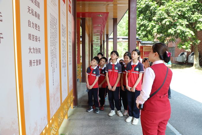 研学实践体验活动.JPG